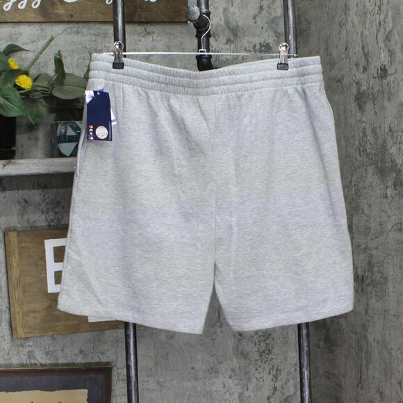 NWT Majestic Mens Fleece Lined MLB Atlanta Braves Shorts MLBT3019 XL Gray - Picture 2 of 4